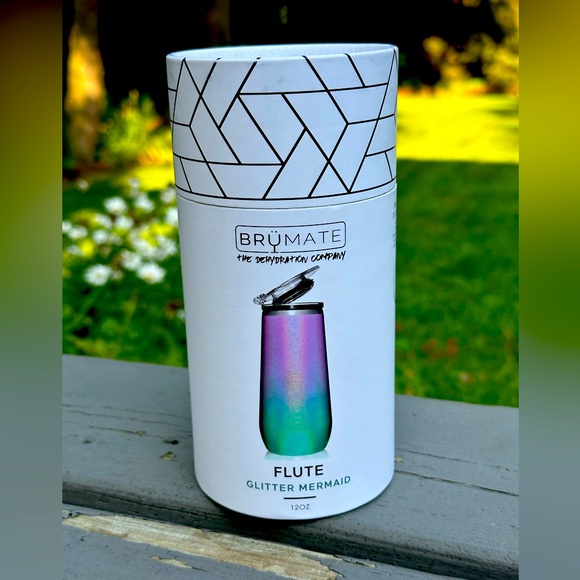 BRUMATE Other - Brumate new in package champagne flute insulated cooler, 12 oz, unicorn 🦄